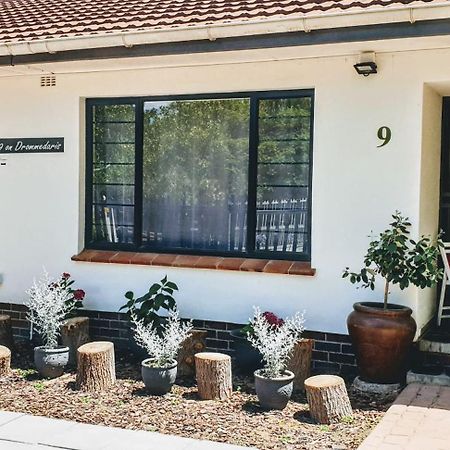 9 On Drommedaris Hotel Stellenbosch Exterior photo