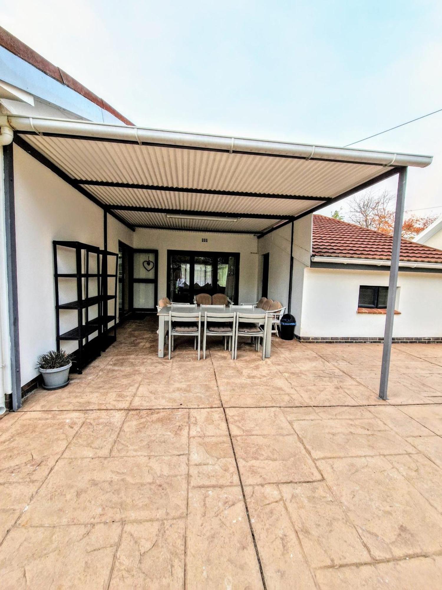 9 On Drommedaris Hotel Stellenbosch Exterior photo